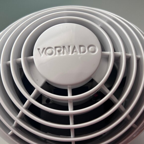VORNADO 100898 Fan Flippi V10 Air Circulator Portable 3 Speeds **USED** - Picture 9 of 9